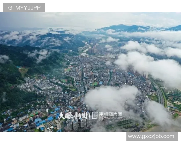 榕江足球明星阵容全景展示精彩瞬间与荣耀时刻 榕江足球明星阵容全景展示精彩瞬间与荣耀时刻